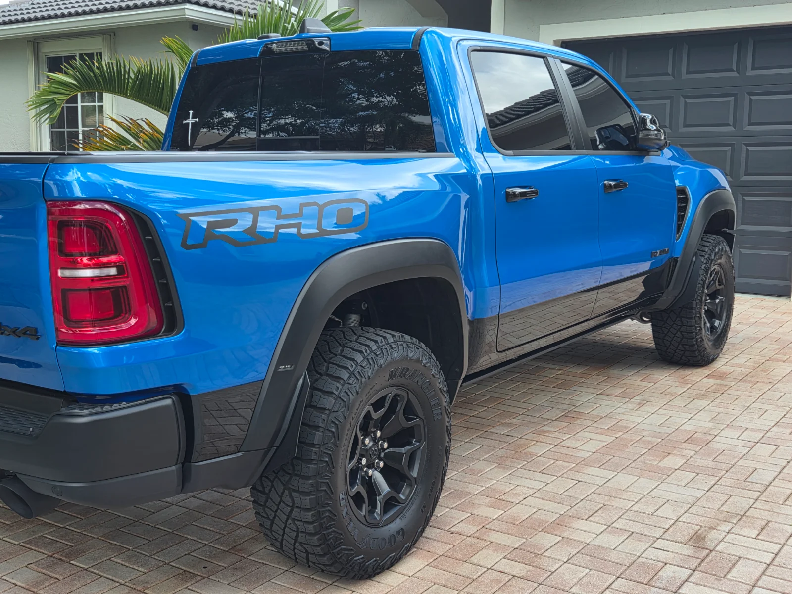 Full truck Ark.webp